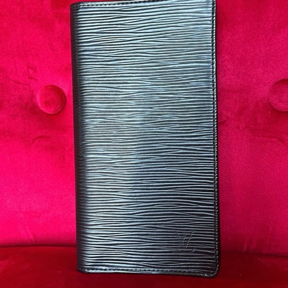 *AUTHENTIC* Louis Vuitton Brazza Black Epi Leather Wallet - Picture 2 of 6